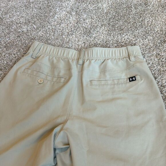 Men’s Under Armour Drive Shorts | 30 | Summit White / Halo Gray - Picture 7 of 10